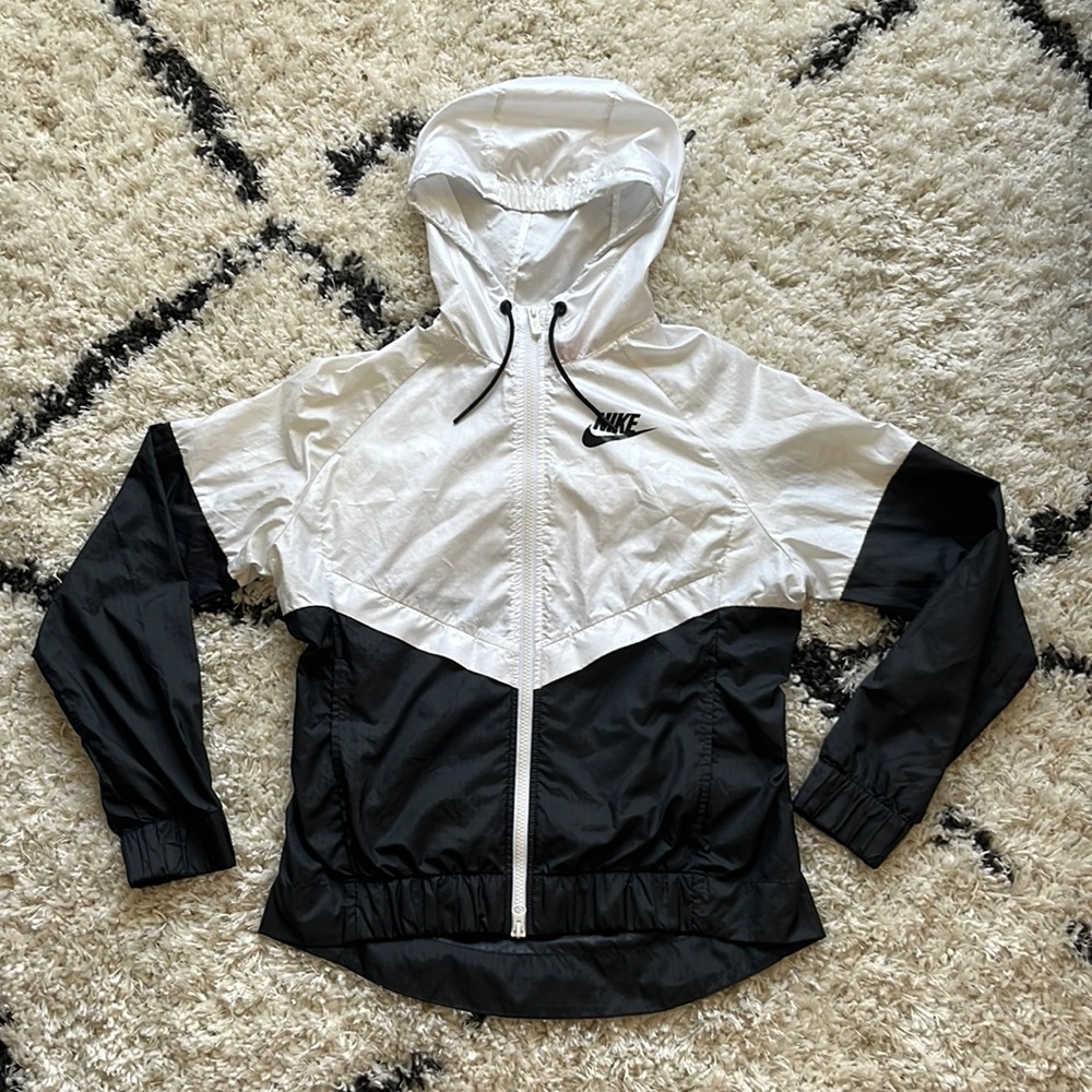 NIKE Windbreaker